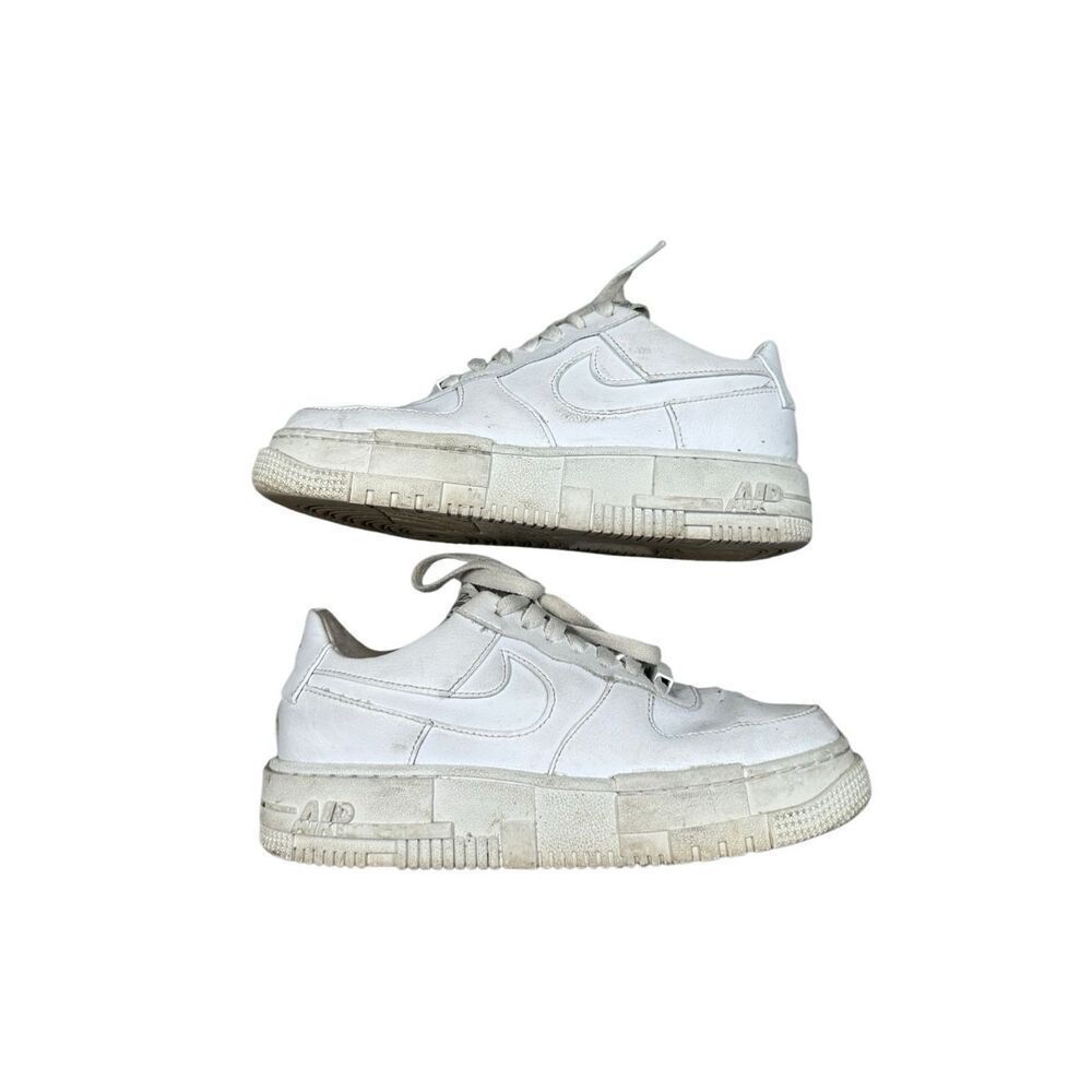 Nike Air Force 1 Low Pixel White Women’s 7 Chunky Sneakers Low Top Platform